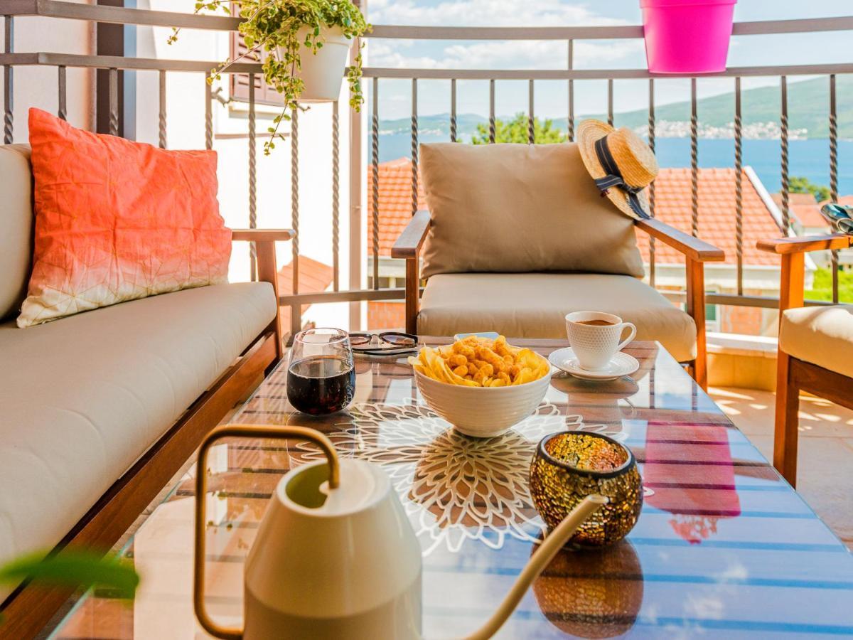 Cicciobello Lux Apartment Baosici With Stunning Sea View Bagian luar foto